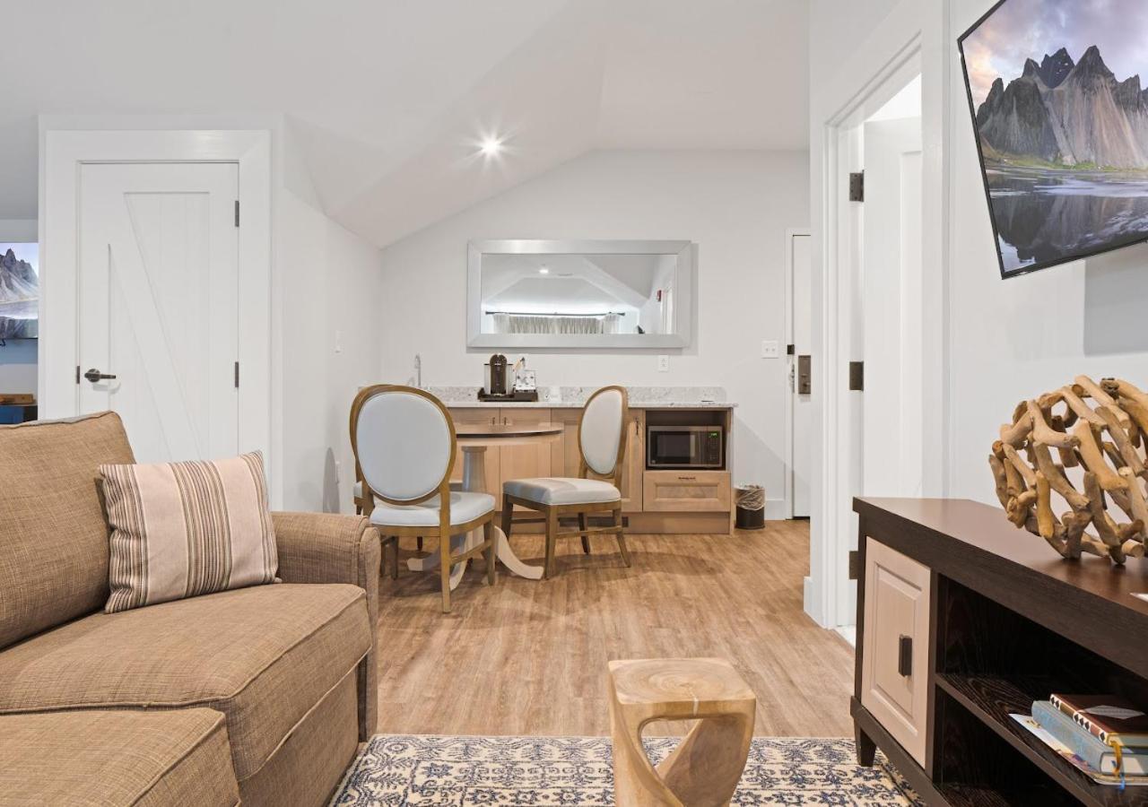 The At Chesapeake Bay Club 4*